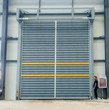 Porta de rolo lateral isolada de alta velocidade em alumínio resistente ao vento